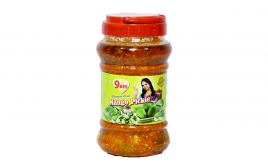 9am Mango Pickle   Plastic Jar  1 kilogram